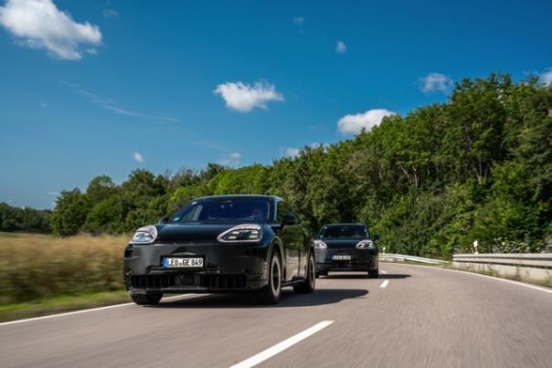 Prototypen des Porsche Cayenne Electric.  Foto: Autoren-Union Mobilität/Porsche